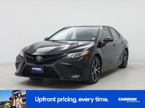 Black 2019 Toyota Camry SE