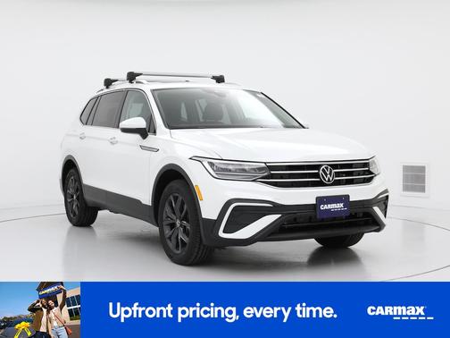 White 2023 Volkswagen Tiguan SE