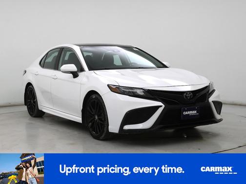White 2023 Toyota Camry SE