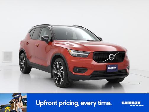 Red 2019 Volvo XC40 T5 R-Design
