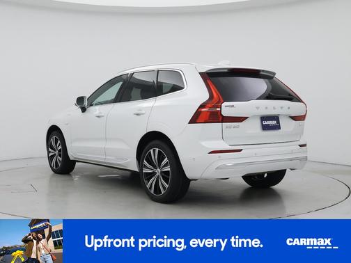 White 2022 Volvo XC60 Recharge Plug-In Hybrid T8 Inscription