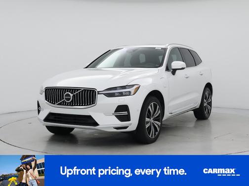 White 2022 Volvo XC60 Recharge Plug-In Hybrid T8 Inscription