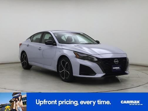 Gray 2023 Nissan Altima SR