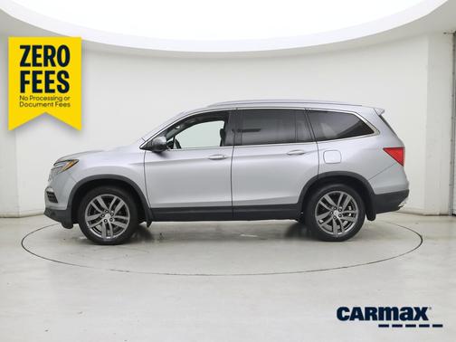 Silver 2017 Honda Pilot Elite