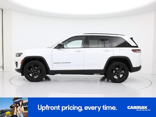 White 2023 Jeep Grand Cherokee Altitude