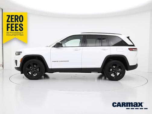 White 2023 Jeep Grand Cherokee Altitude