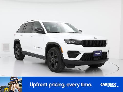 White 2023 Jeep Grand Cherokee Altitude