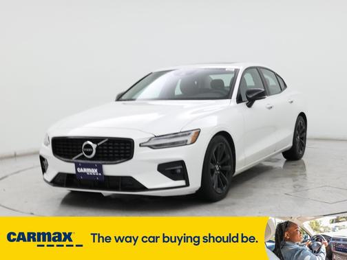2021 Volvo S60 T5 Momentum
