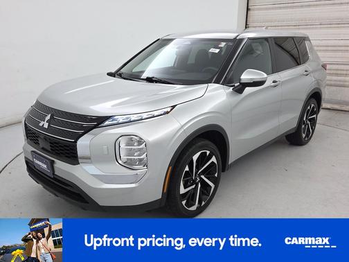 Silver 2022 Mitsubishi Outlander ES