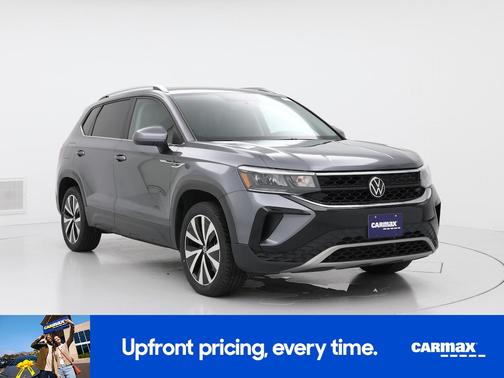 Gray 2022 Volkswagen Taos SE