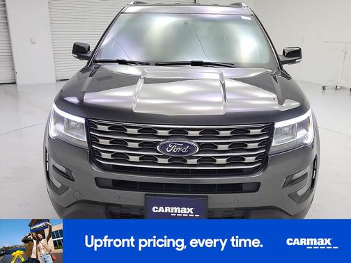 Gray 2017 Ford Explorer XLT