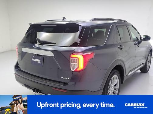 Blue 2022 Ford Explorer XLT