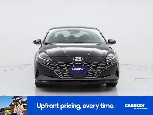 Black 2023 Hyundai ELANTRA Limited