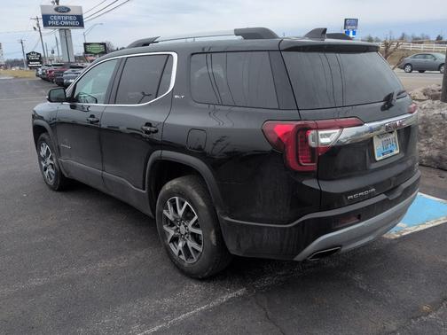 2023 GMC Acadia FWD SLT
