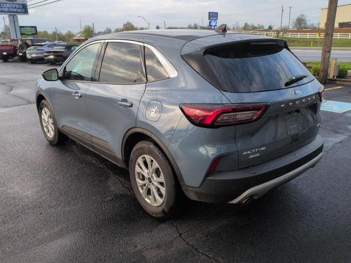 VAPOR BLUE METALLIC 2024 Ford Escape Active