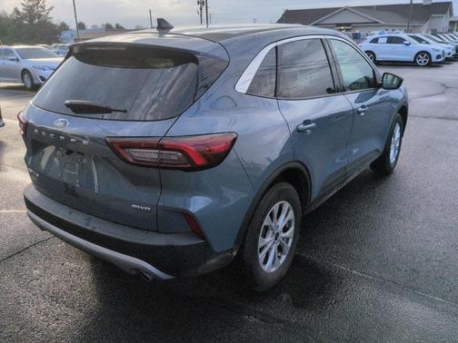 VAPOR BLUE METALLIC 2024 Ford Escape Active