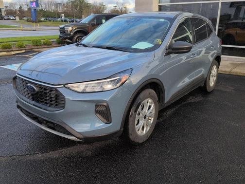 VAPOR BLUE METALLIC 2024 Ford Escape Active