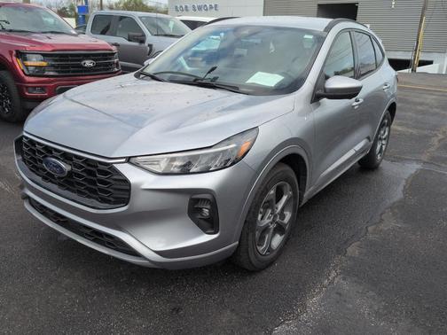 ICONIC SILVER METALLIC 2023 Ford Escape ST-Line Select