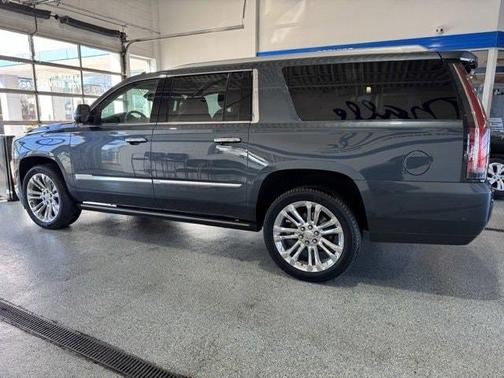 2020 Cadillac Escalade ESV Premium Luxury