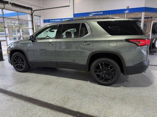 2022 Chevrolet Traverse LT Cloth
