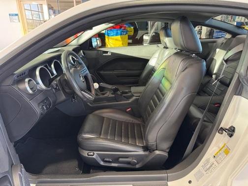 2009 Ford Shelby GT500 Base