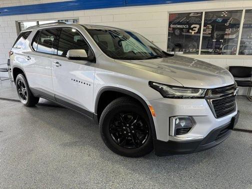 2022 Chevrolet Traverse LT Cloth