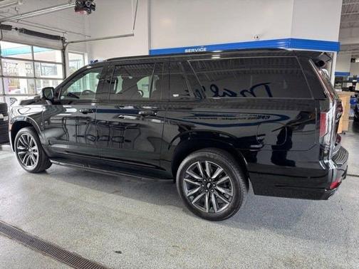 2023 Cadillac Escalade ESV Sport