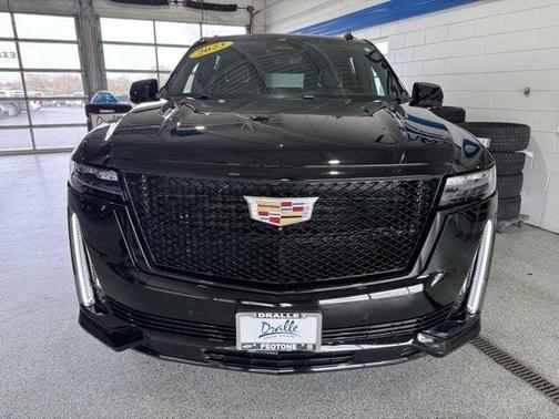 2023 Cadillac Escalade ESV Sport