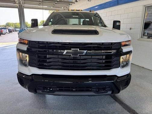 2025 Chevrolet Silverado 2500 Custom
