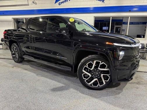 2024 Chevrolet Silverado EV RST