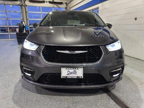 2021 Chrysler Pacifica Touring-L