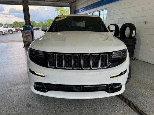 2016 Jeep Grand Cherokee SRT