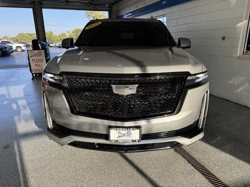 2023 Cadillac Escalade Sport
