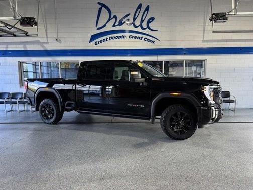 2024 GMC Sierra 2500 AT4