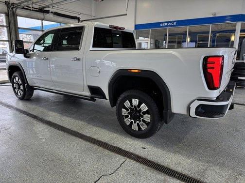 2024 GMC Sierra 2500 Denali