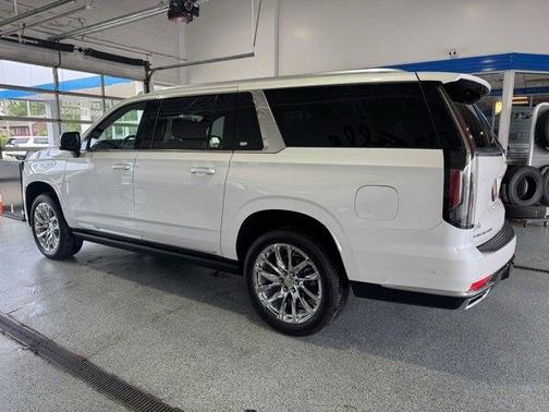 2022 Cadillac Escalade ESV Premium Luxury Platinum