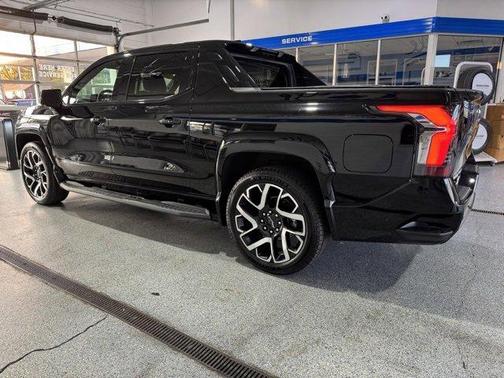 2024 Chevrolet Silverado EV RST