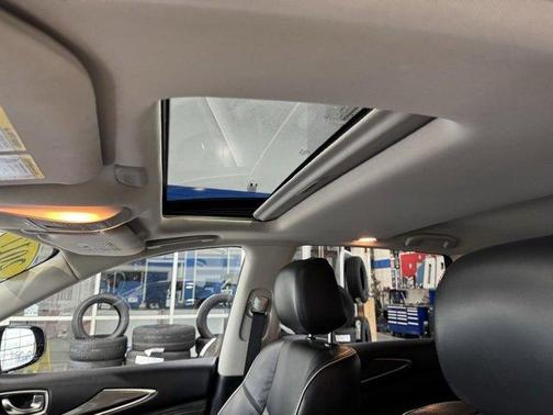 2017 INFINITI QX60 Base