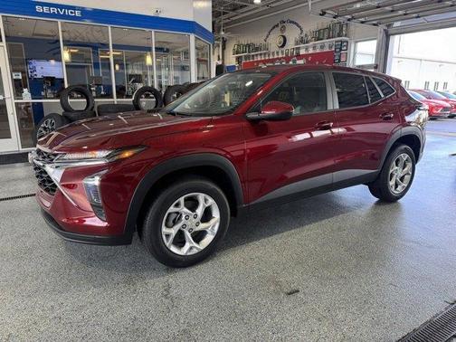 2025 Chevrolet Trax LS