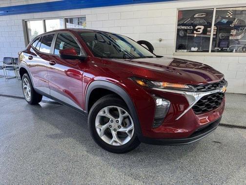 2025 Chevrolet Trax LS