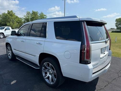 2017 Cadillac Escalade Luxury