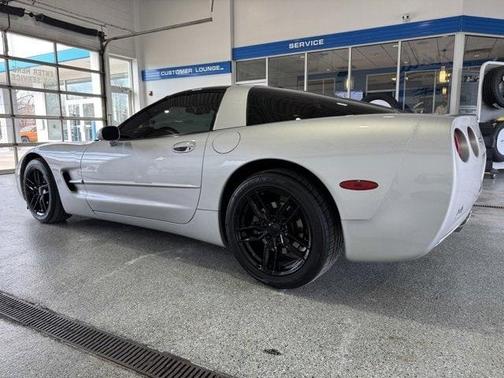 2002 Chevrolet Corvette Base