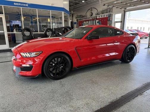 2016 Ford Shelby GT350 Base