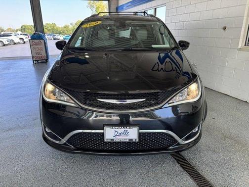 2020 Chrysler Pacifica Touring-L