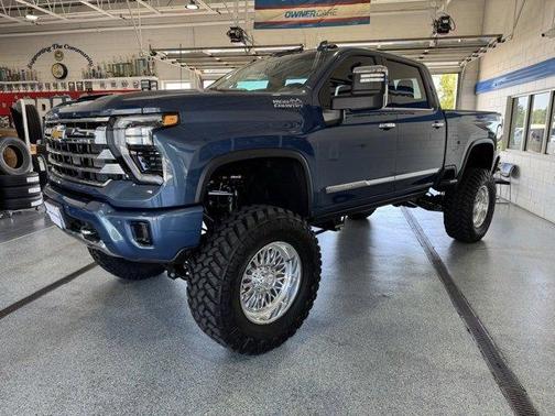 2025 Chevrolet Silverado 2500 High Country