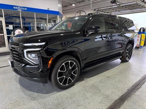 2025 Chevrolet Suburban RST