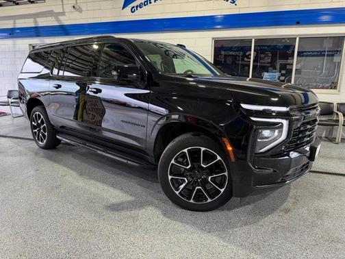 2025 Chevrolet Suburban RST