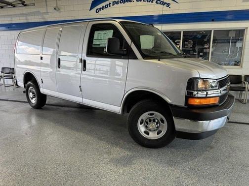 2025 Chevrolet Express 2500 Work Van