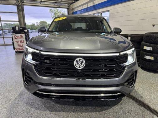 2024 Volkswagen Atlas 2.0T SEL Premium R-Line