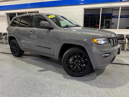 2022 Jeep Grand Cherokee WK Laredo